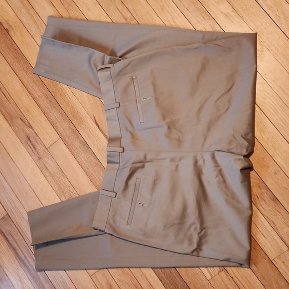 Axist - Picture 3 of 8